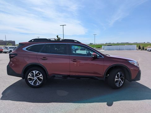 Used 2020 Subaru Outback Limited w/ Popular Package #2 AWD/4WD image 4