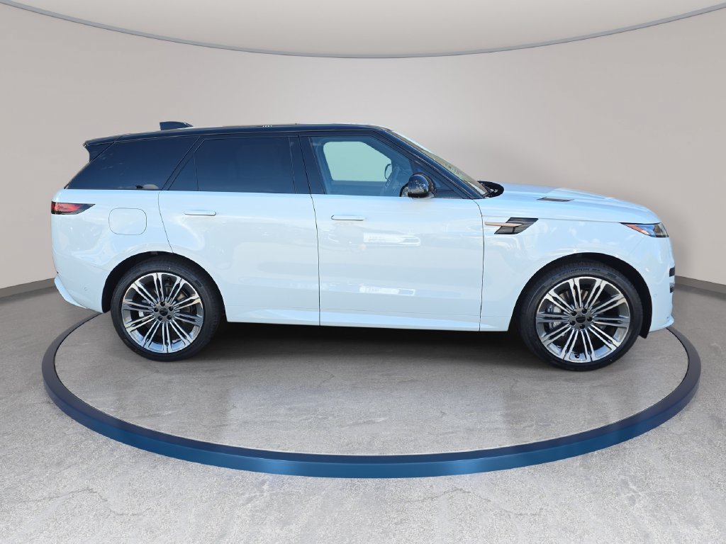 New 2027 Land Rover Range Rover Sport Dynamic SE AWD/4WD image 2