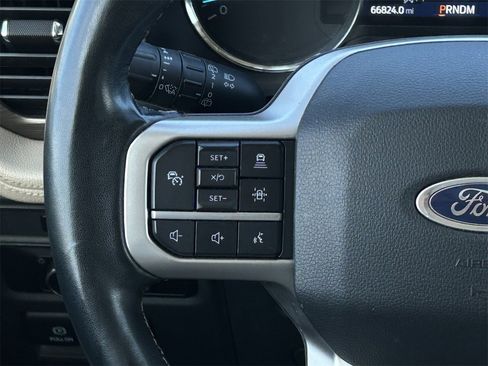 Used 2024 Ford Expedition Limited image 14