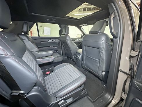 New 2026 Ford Explorer ST-Line image 4
