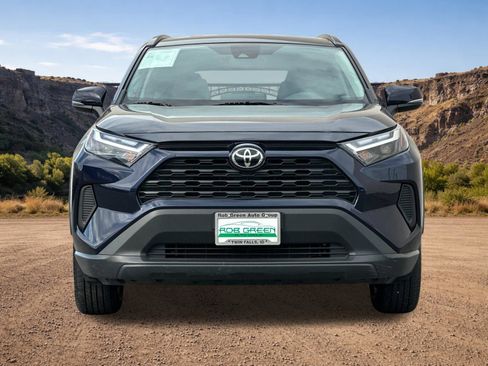Used 2025 Toyota RAV4 XLE AWD/4WD image 8
