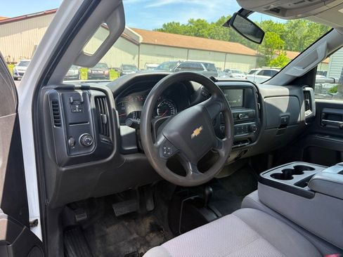 Used 2018 Chevrolet Silverado 2500 W/T w/ WT Convenience Package AWD/4WD image 12