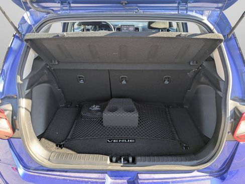Certified 2024 Hyundai Venue SEL FWD image 11