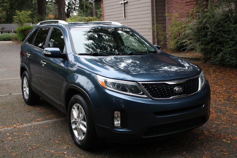 Used 2014 Kia Sorento LX FWD image 2