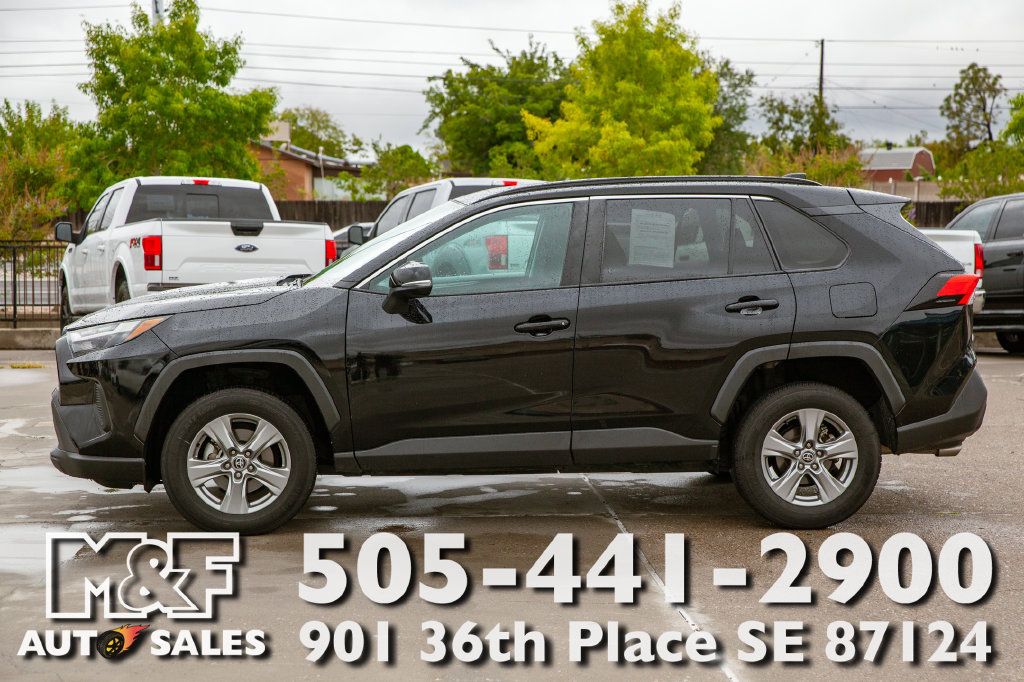 Used 2023 Toyota RAV4 XLE FWD image 8
