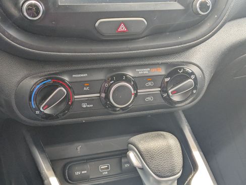 Used 2021 Kia Soul LX FWD image 24