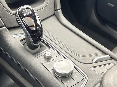 Certified 2022 Cadillac XT5 Premium Luxury image 24