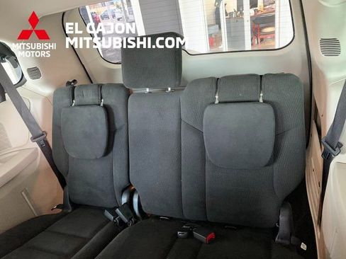 Used 2015 Dodge Grand Caravan American Value Package w/ UConnect Hands-Free Group image 11