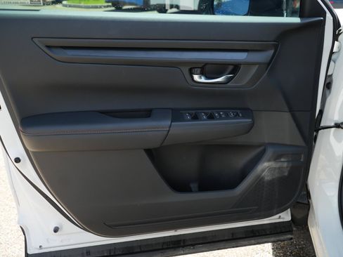 Used 2026 Honda CR-V Sport image 13