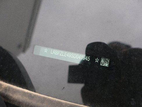 New 2025 Buick Envision Sport Touring image 38