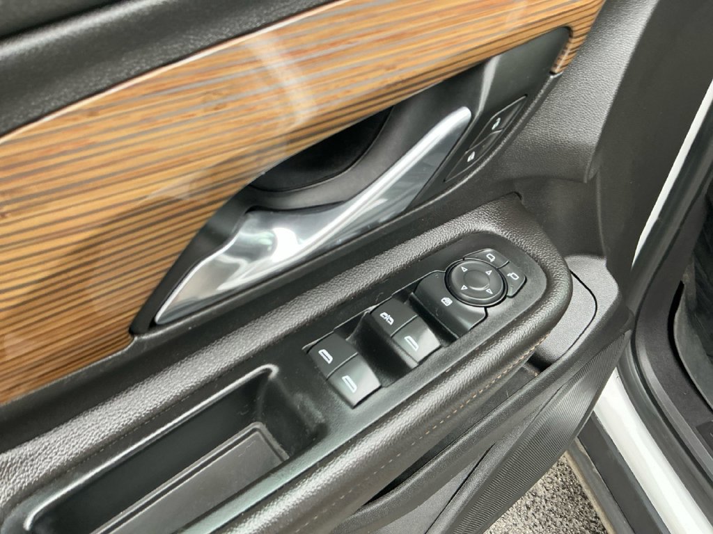 Used 2019 GMC Terrain SLE FWD image 16