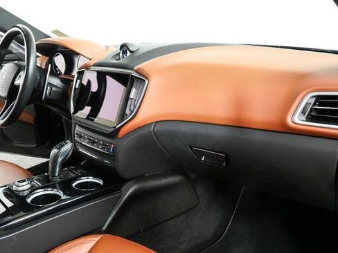 Used 2023 Maserati Ghibli Modena image 24