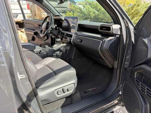 Used 2025 Toyota 4Runner TRD Off-Road Premium w/ Tow Technology Package AWD/4WD image 21