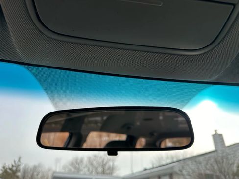 Used 2020 Kia Sedona L image 30