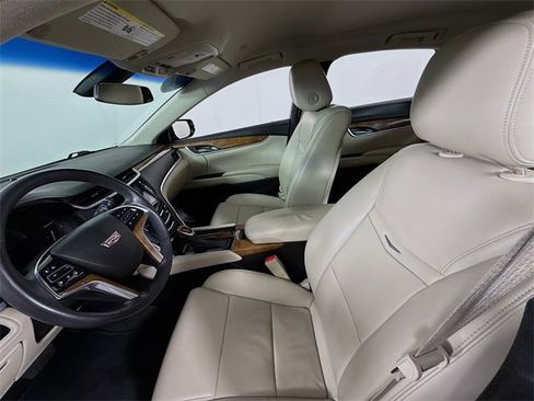 Used 2018 Cadillac XTS Luxury image 6