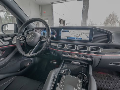 New 2025 Mercedes-Benz GLS 580 4MATIC image 19