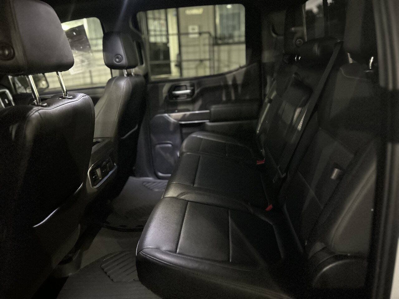 Used 2022 Chevrolet Silverado 1500 LTZ w/ LTZ Premium Package AWD/4WD image 18