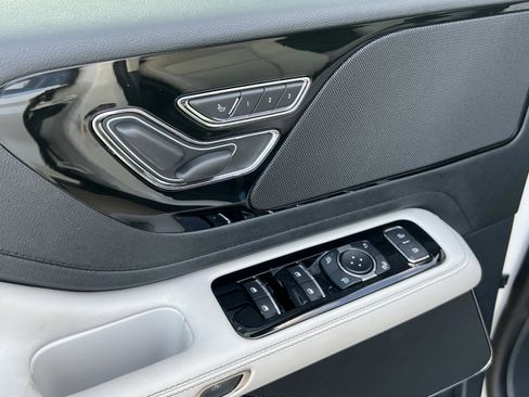New 2026 Lincoln Aviator 2WD image 20
