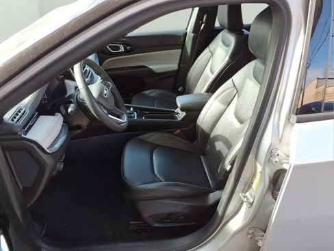 Used 2025 Jeep Compass Limited AWD/4WD image 24