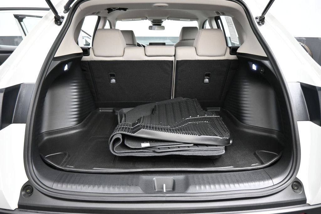 Used 2024 Honda HR-V LX image 15