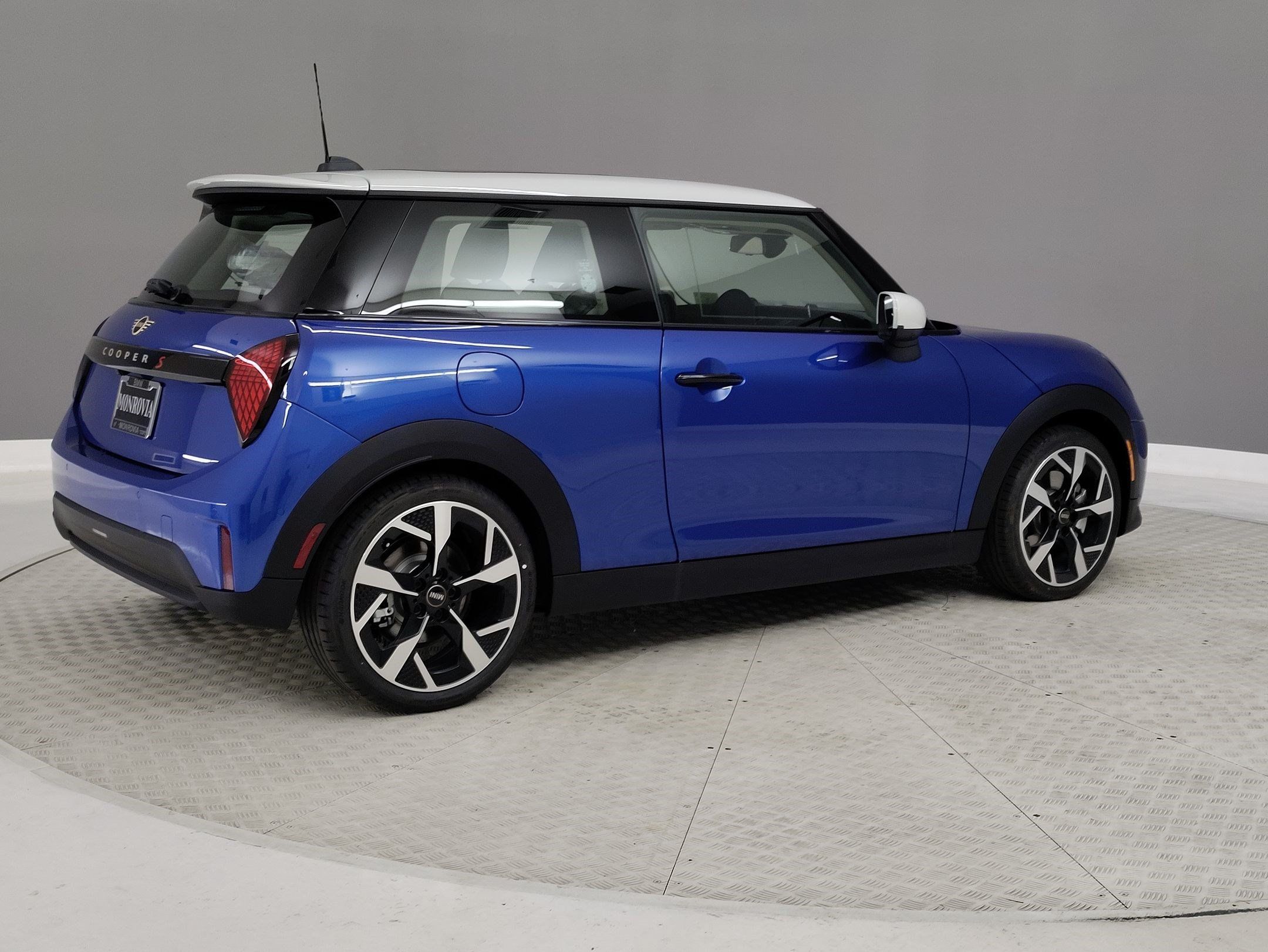 New 2026 MINI Cooper S FWD image 6