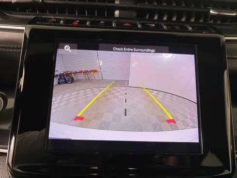 Used 2023 Jeep Grand Cherokee L Laredo image 17