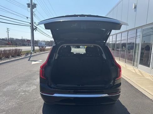 Certified 2025 Volvo XC90 B6 Plus image 11