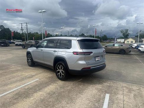 Used 2024 Jeep Grand Cherokee L Limited w/ Luxury Tech Group II AWD/4WD image 5