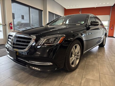 Used 2019 Mercedes-Benz S 560 4MATIC Sedan image 4