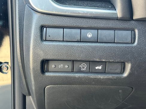 Used 2024 Nissan Rogue SV image 26