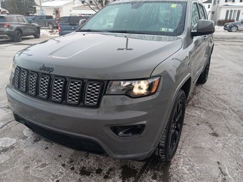 Used 2021 Jeep Grand Cherokee Laredo X image 5