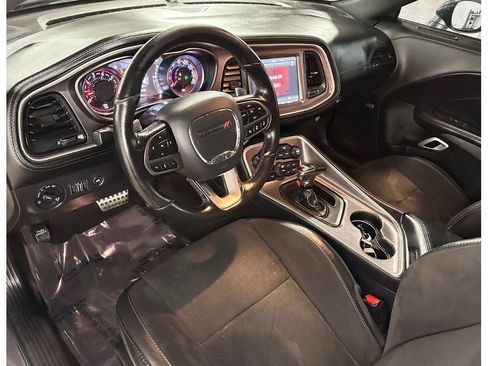 Used 2021 Dodge Challenger R/T w/ Plus Package image 19