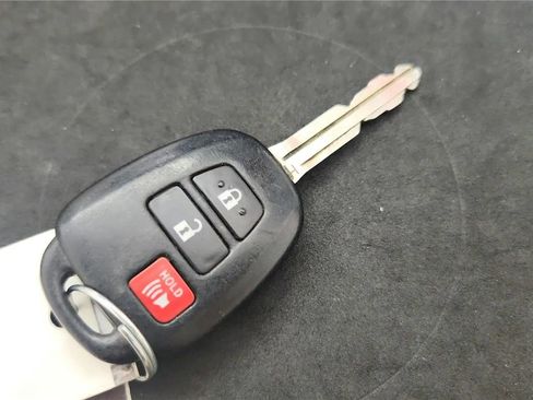 Used 2019 Toyota Tacoma SR5 image 21