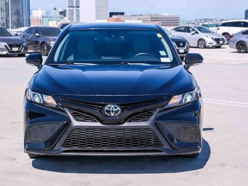 Used 2023 Toyota Camry SE w/ Cold Weather Package AWD/4WD image 2