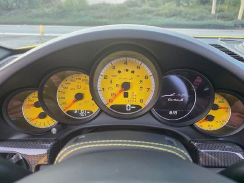 Used 2016 Porsche 911 Turbo S image 25