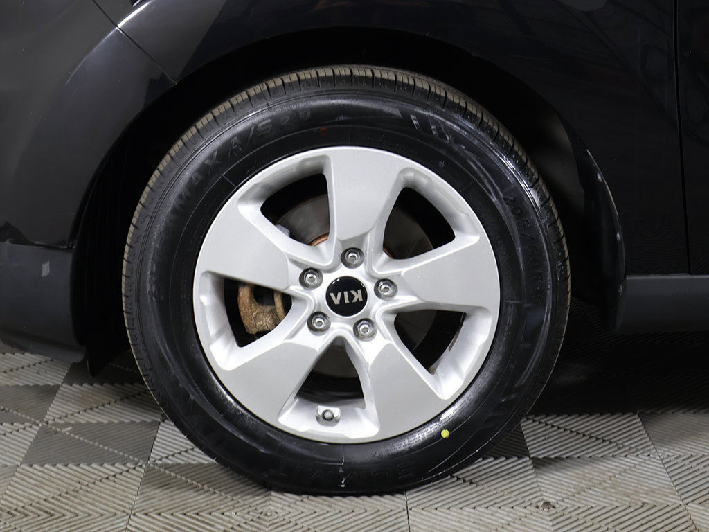 Used 2018 Kia Soul FWD image 16