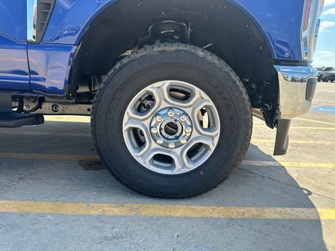 New 2026 Ford F250 XLT w/ XLT Premium Package AWD/4WD image 40