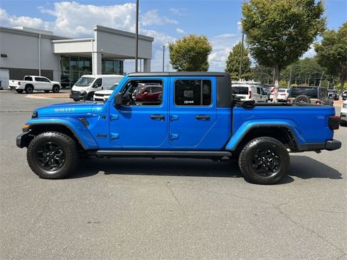 Used 2021 Jeep Gladiator Willys image 10