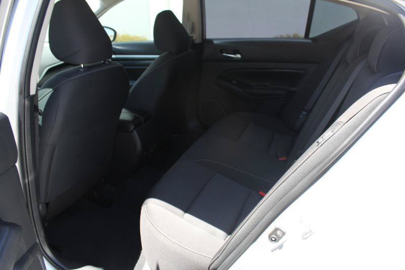 Used 2022 Nissan Altima 2.5 SV FWD image 12