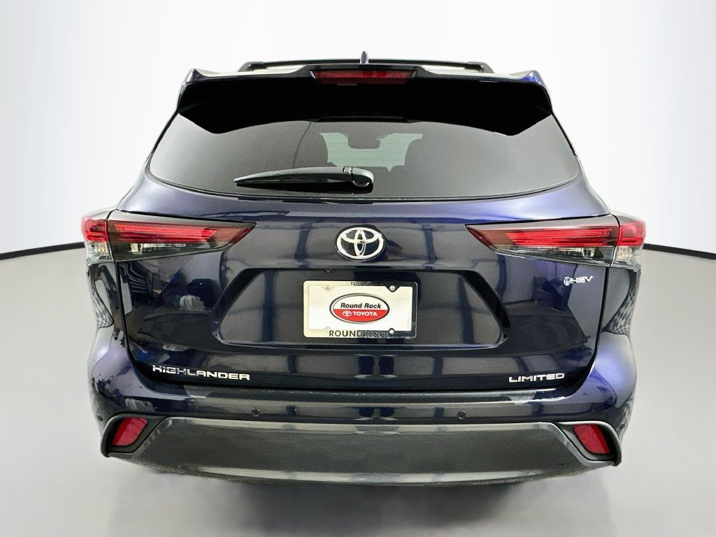 Certified 2026 Toyota Highlander Limited AWD/4WD image 6