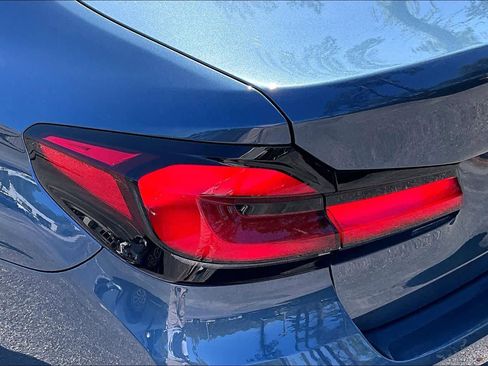 Certified 2023 BMW 530i w/ Premium Package image 28