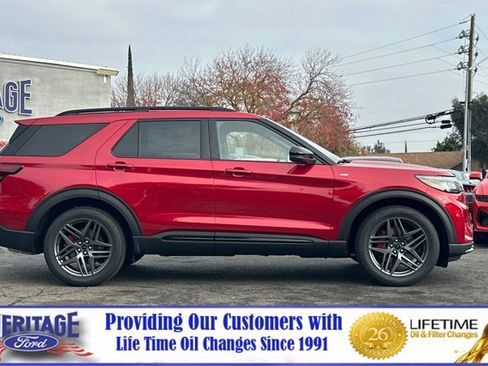 New 2026 Ford Explorer ST-Line w/ ST-Line Street Pack image 3