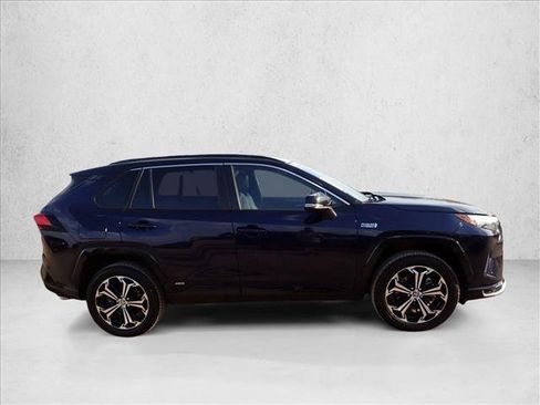 Used 2024 Toyota RAV4 XSE AWD/4WD image 5