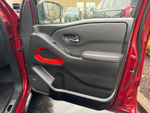 Used 2023 Nissan Frontier PRO-4X w/ Pro-4X Premium Package image 32