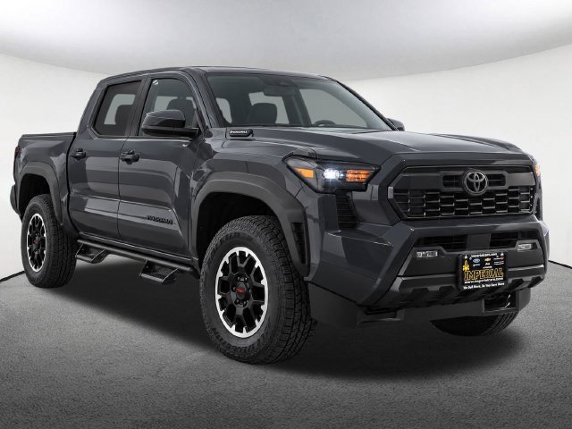 Used 2026 Toyota Tacoma TRD Off-Road AWD/4WD image 2