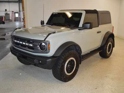 Used 2023 Ford Bronco Big Bend w/ Sasquatch Package AWD/4WD image 7
