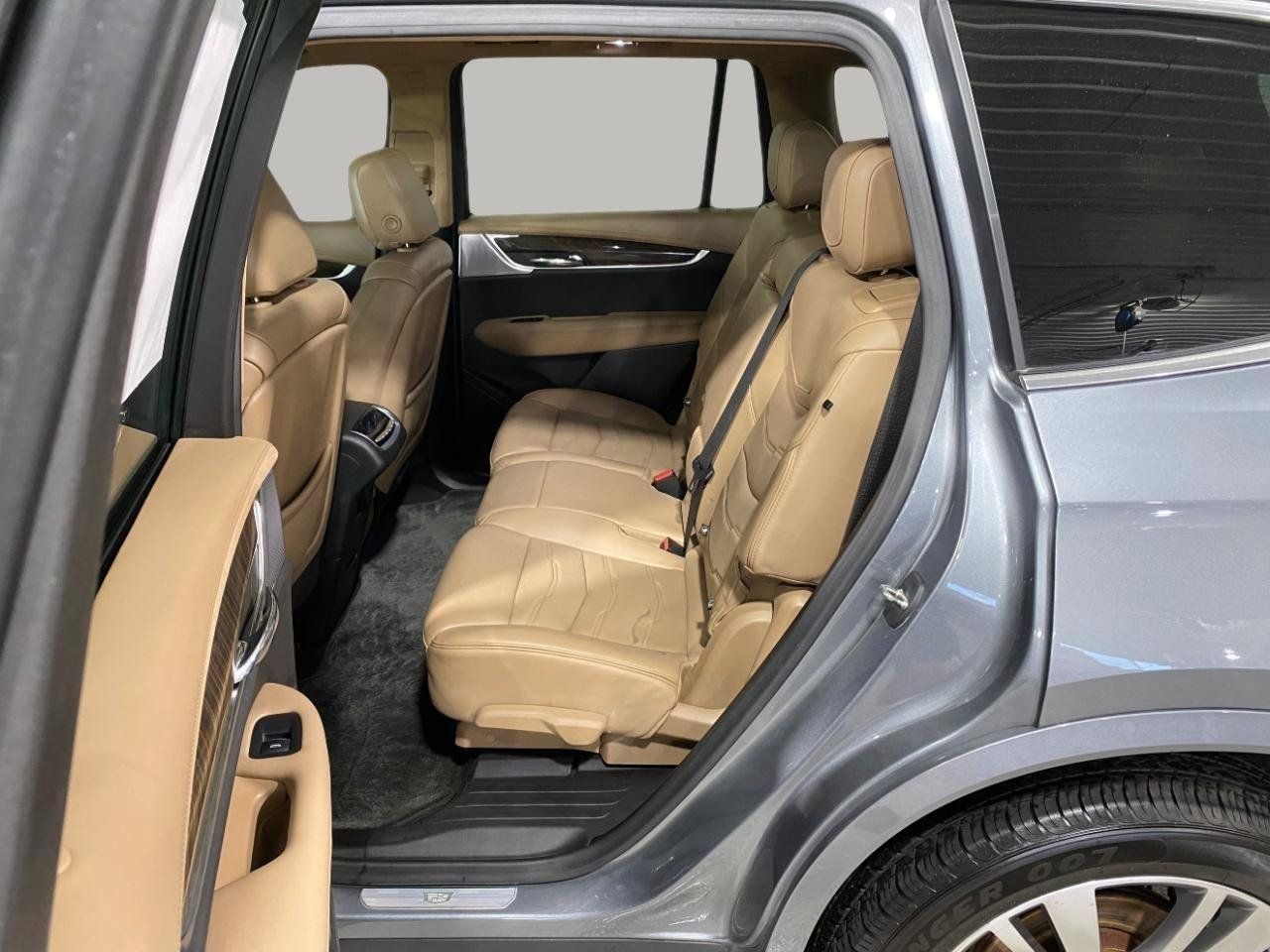 Used 2020 Cadillac XT6 Premium Luxury w/ Platinum Package AWD/4WD image 13