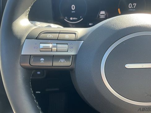 Used 2024 Hyundai Kona Limited image 14