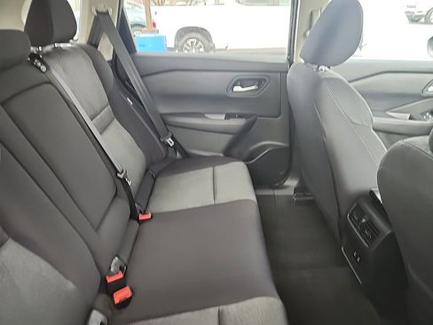 Used 2024 Nissan Rogue SV FWD image 46