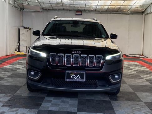 Used 2019 Jeep Cherokee Limited AWD/4WD image 2